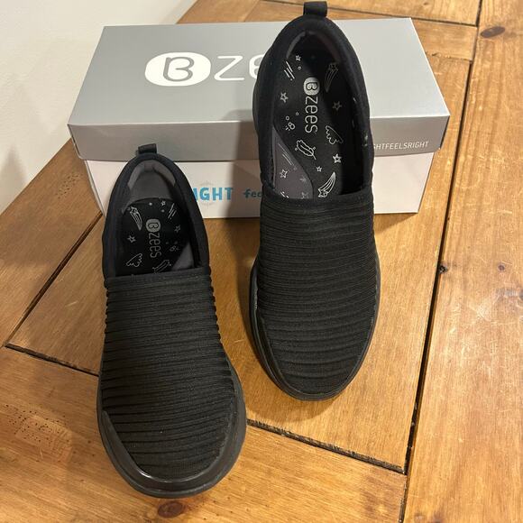 BZEES Sz 8 Black Glee Comfort Slip On Ribbed  Lightweight Knit Upper Stretch Sho - Picture 1 of 10